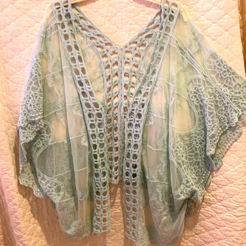 Mint green lace kimono short
